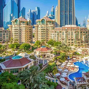5* ホテル Swissotel Al Murooj