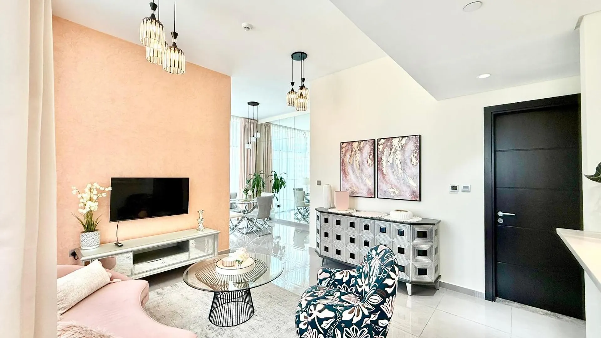 Deluxe 1-Bedroom Apartment With Pool, 5 Minutes From Dubai Mall & Burj Khalifa contacts